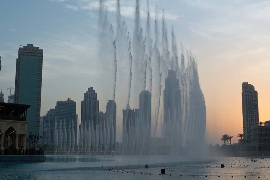 Dubai Full-Day Spanish Language Tour - City of Contrasts - Dubai Fountain and the Burj Khalifa finale