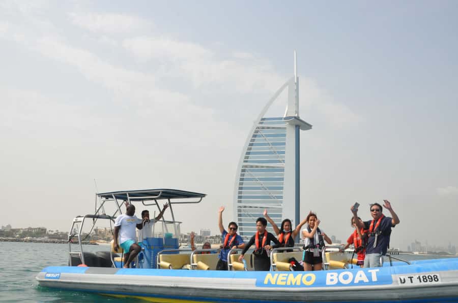 Dubai: Guided Speedboat Tour with City Sights & Ice Cream. - Who Will Enjoy This Tour Most?