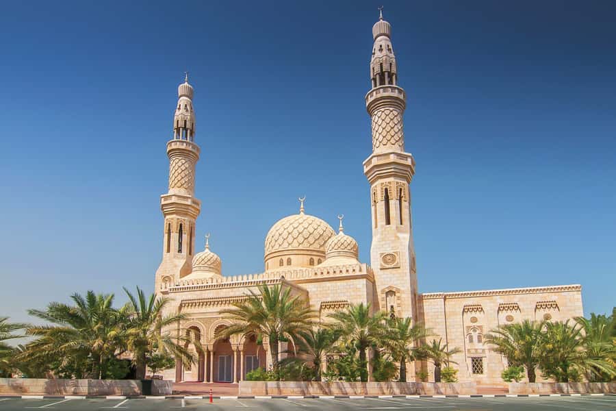 Dubai Heritage & Burj Khalifa Experience - The Islamic art gallery and the tour’s commercial side