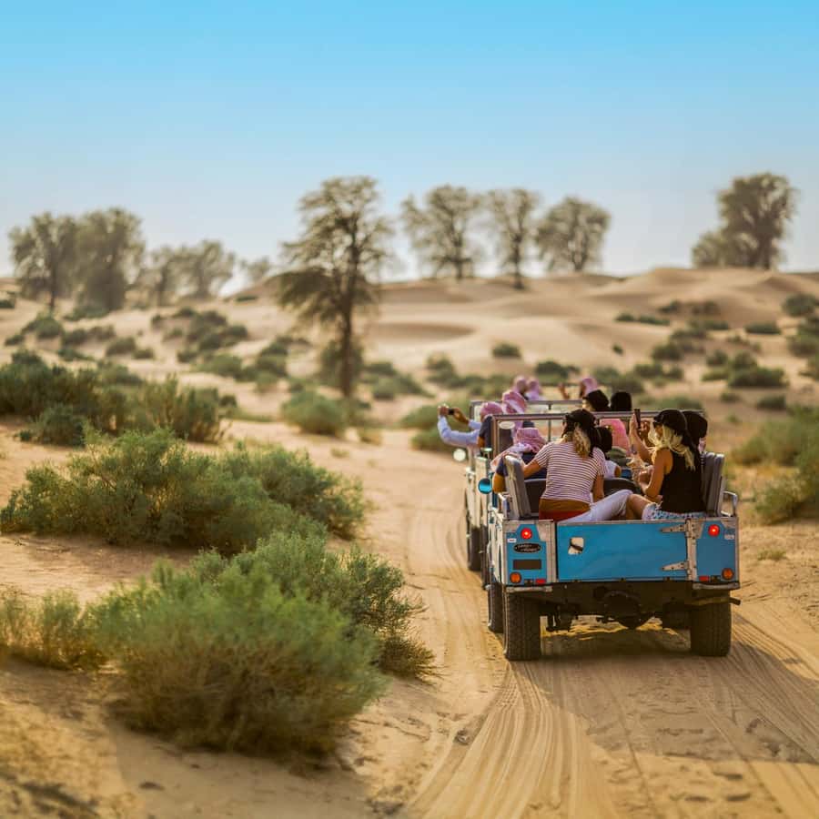 Dubai: Heritage Safari in Vintage Land Rover with Dinner - Key points at a glance
