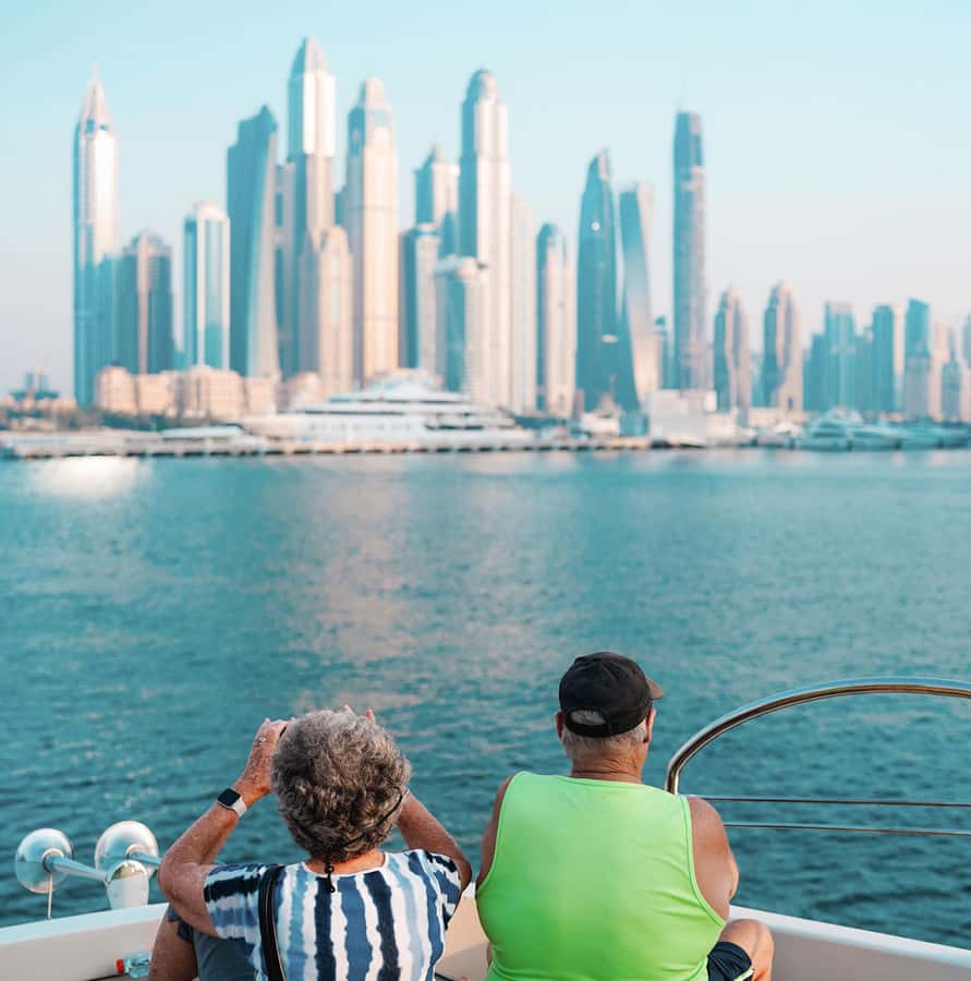 Dubai: Instagrammable Yacht Tour with Drinks & Ain/JBR Views - Photo help is a real advantage