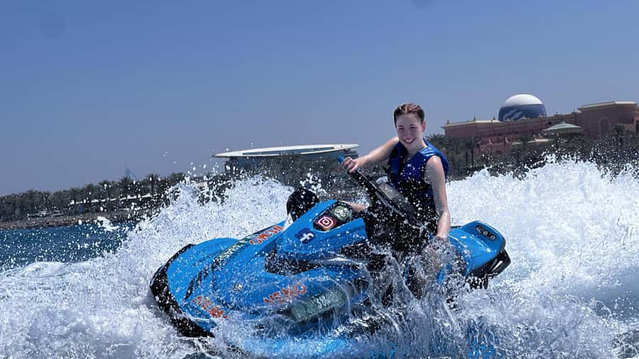 Dubai Jet Ski: Burj Khalifa, Burj Al Arab, Pics & Ice Cream! - Who should book this experience?