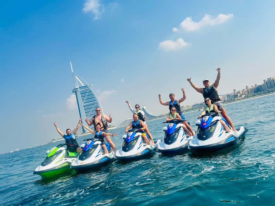 Dubai: Jet ski & Flyboard in Dubai Free Ice Cream - What the flyboard session feels like
