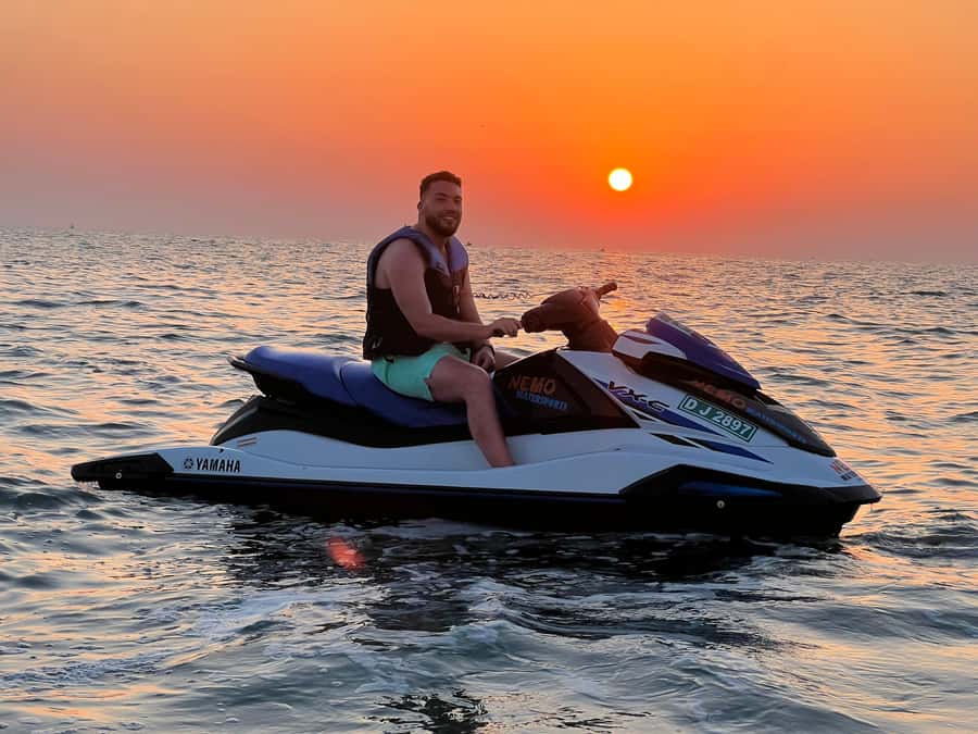 Dubai: Jet Ski to Atlantis with Videos, Photos and Ice Cream - Photos, videos, and the guide’s role