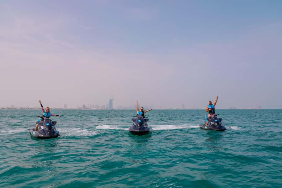 Dubai: Jetski Ride up to 2 People with Photos & Refreshments - Who should book this ride