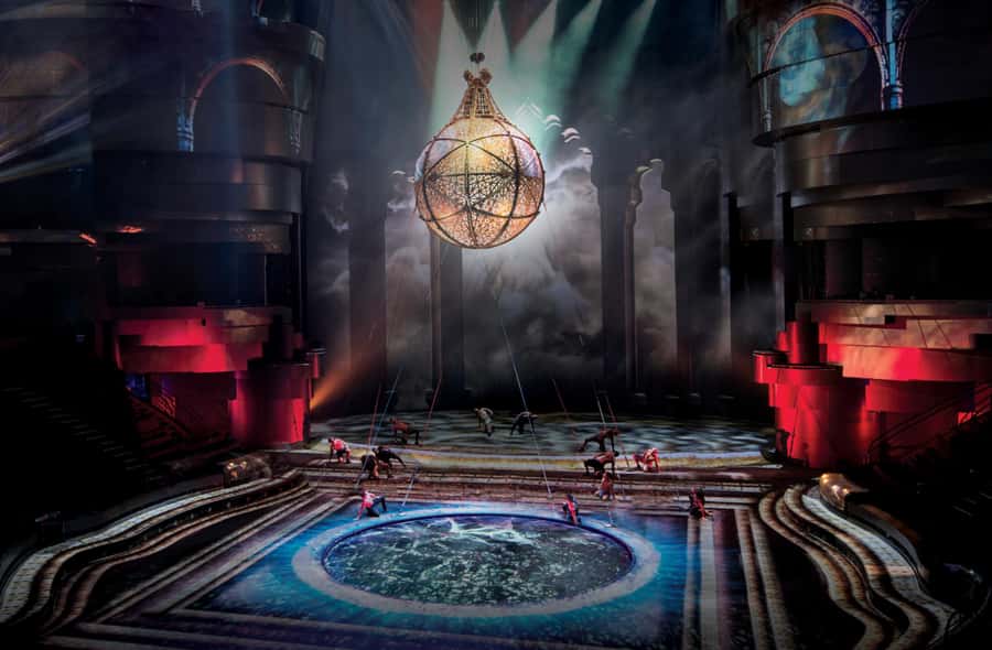 Dubai: La Perle by Dragone Show Tickets - The first act: water, movement, and scale
