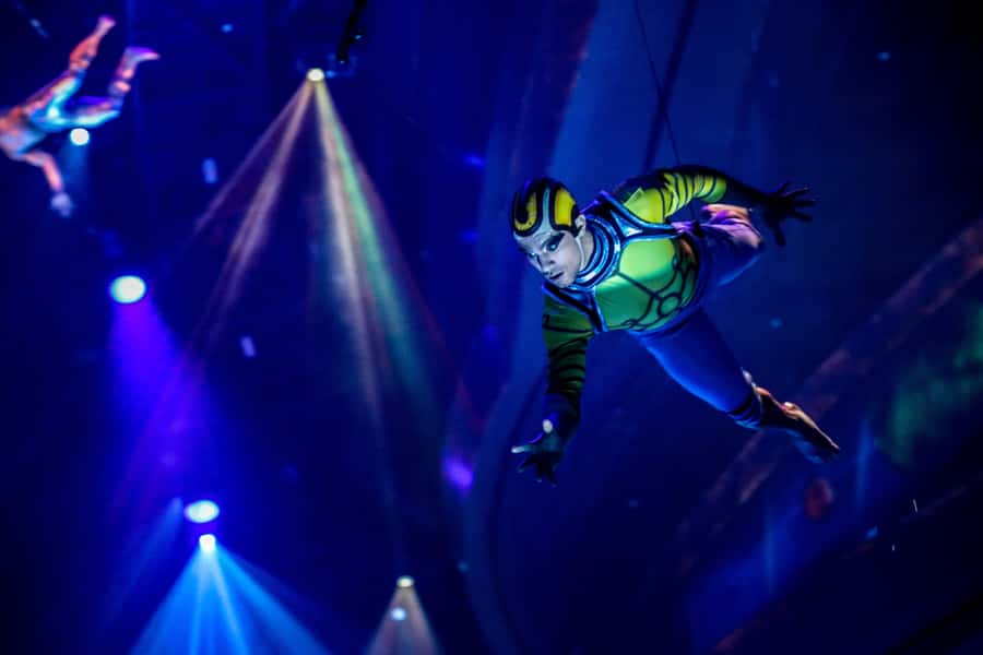Dubai: La Perle by Dragone Show Tickets - Aerial stunts and action above the audience