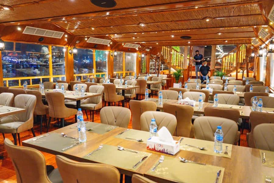 Dubai: Luxury Dinner Cruise with Live Music - The 90-minute route through Dubai Creek