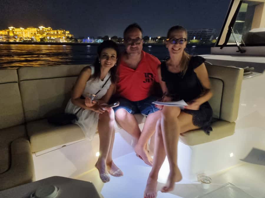 Dubai: Luxury Sightseeing Cruise with Food and Drinks - Ain Dubai and the best photo pauses