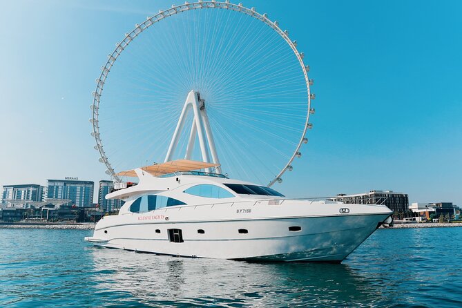 Dubai Marina 1hr Yacht tour with Drinks - What this one-hour cruise actually gives you