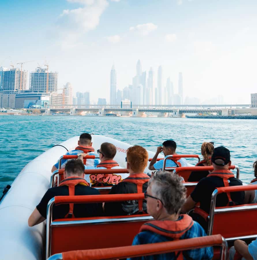 Dubai: Marina, Atlantis, Palm & Burj Al Arab Speedboat Tour - Jumeirah Beach and the open-water run
