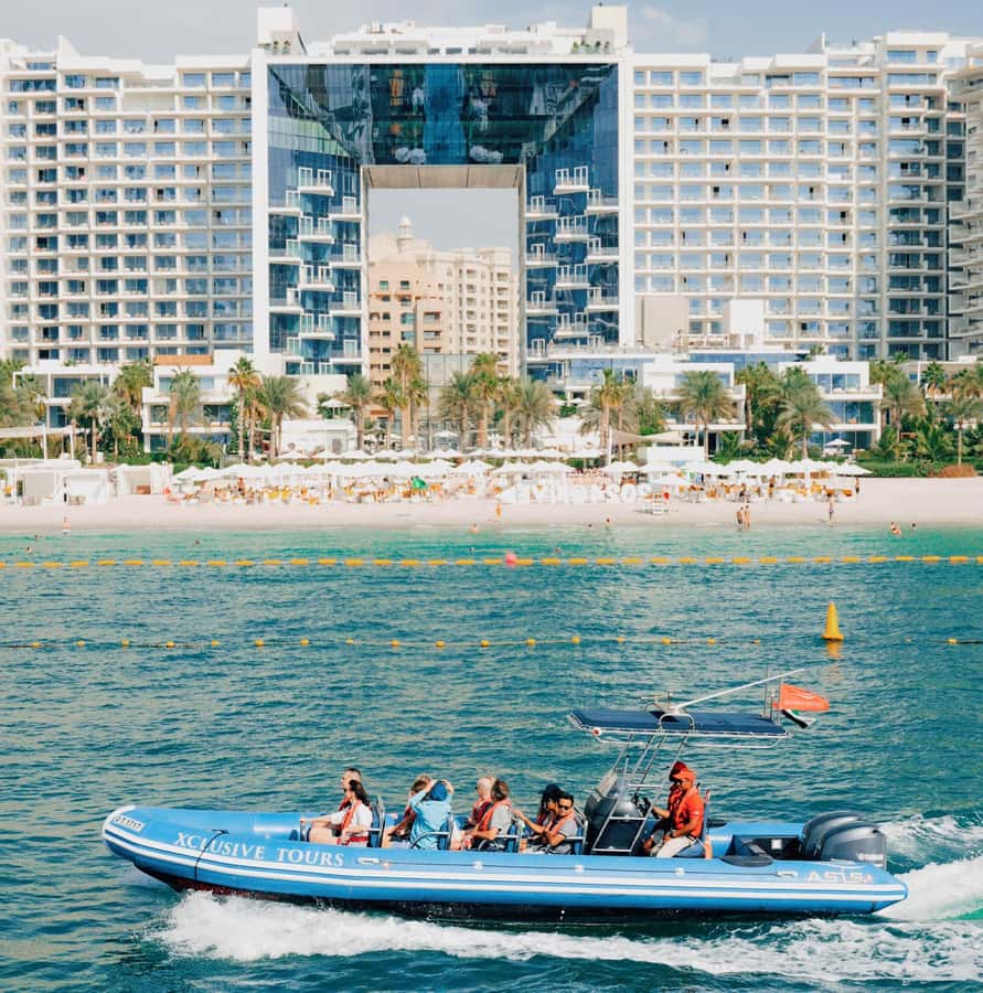 Dubai: Marina, Atlantis, Palm & Burj Al Arab Speedboat Tour - Speed, motion, and comfort