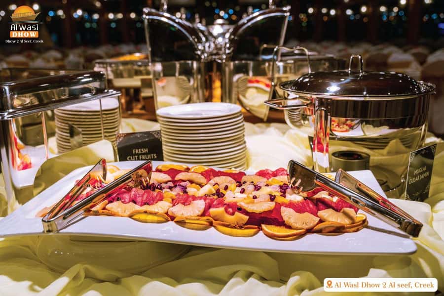 Dubai Marina Dinner Cruise with Live Entertainment(Al Wasl) - Upper deck or air-conditioned lower deck?