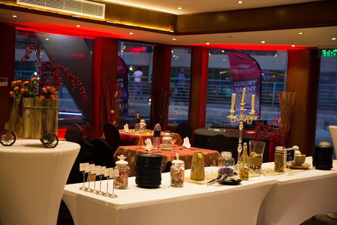 Dubai Marina Dinner Cruise with Live Music & Open Bar - Practical tips for a better evening