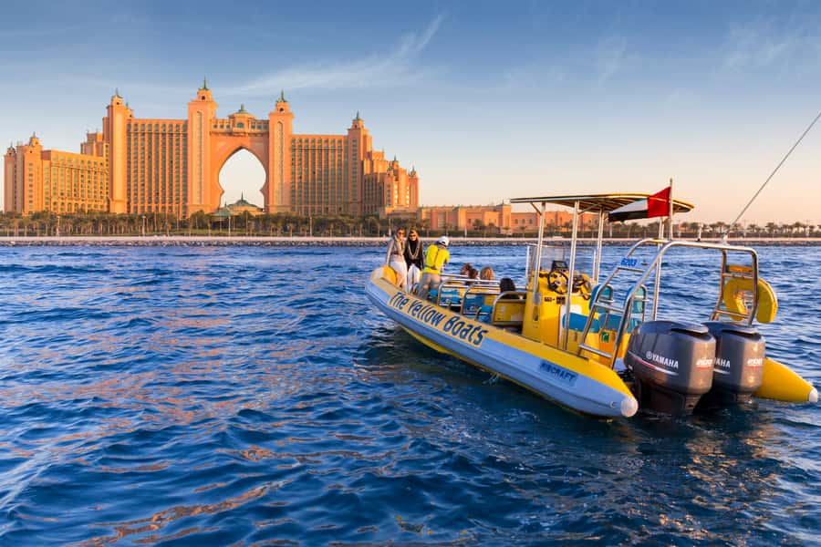 Dubai Marina: Guided Sightseeing Tour by Speedboat - Dubai Marina and the Yacht Club