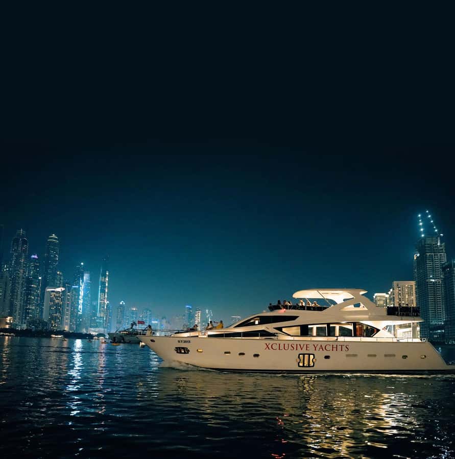 Dubai Marina: Luxury Yacht Tour with Breakfast or BBQ Option - Key points to know before you book