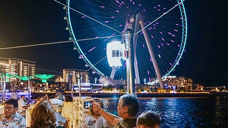 Dubai: Marina Premium Dinner Cruise with Unlimited Drinks - How good is the value at $59?