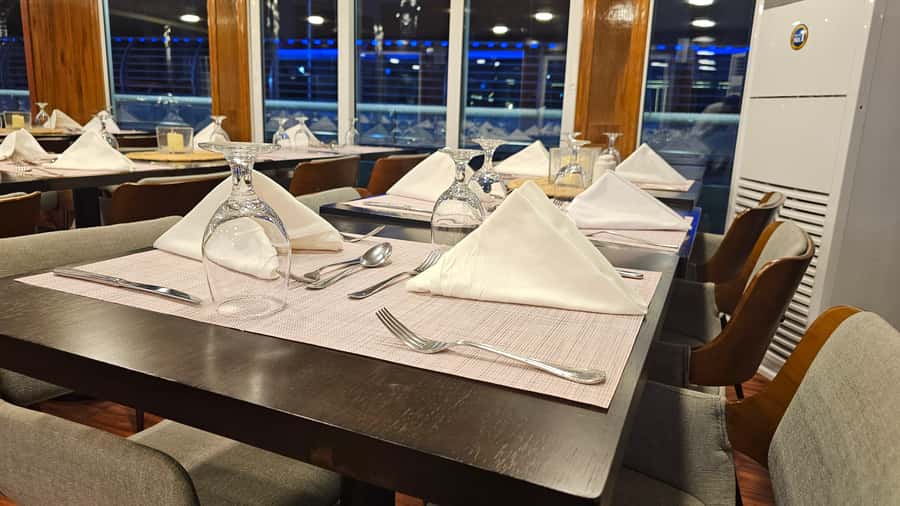 Dubai: Marina Premium Dinner Cruise with Unlimited Drinks - Who will enjoy this cruise most?