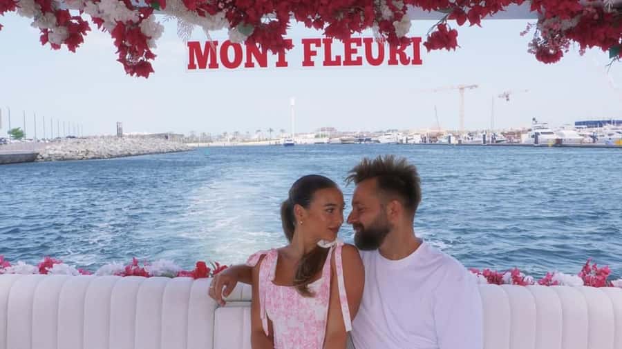 Dubai Marina: Private Boat Tour with Flower - Key points to know before booking