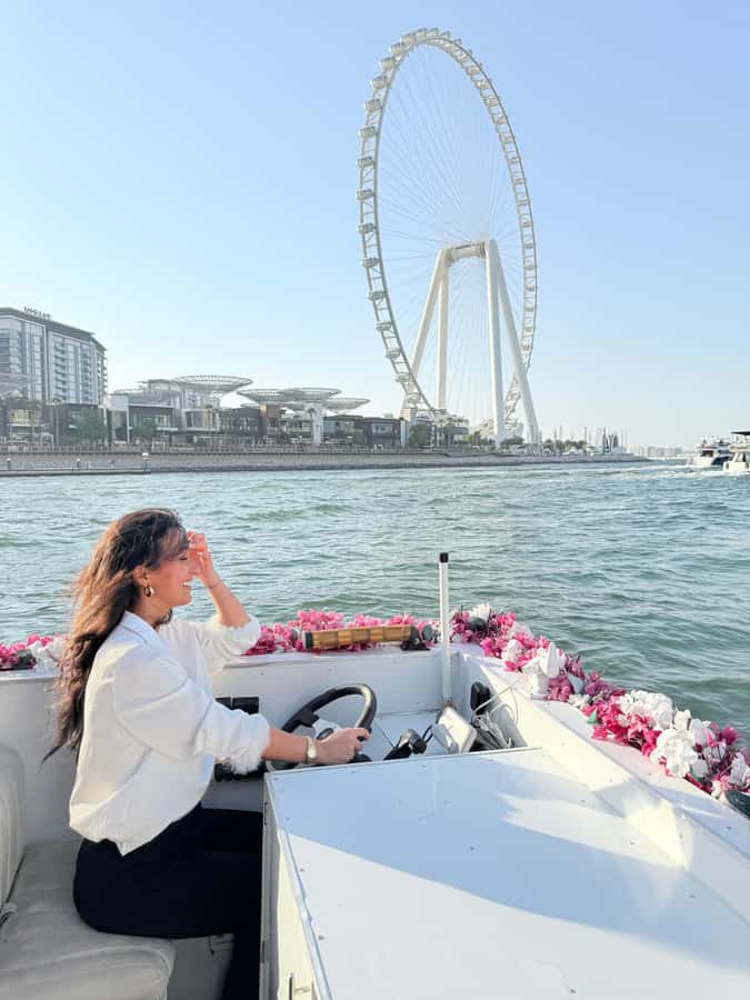 Dubai Marina: Private Boat Tour with Flower - Starting at Dubai Harbour Yacht Club