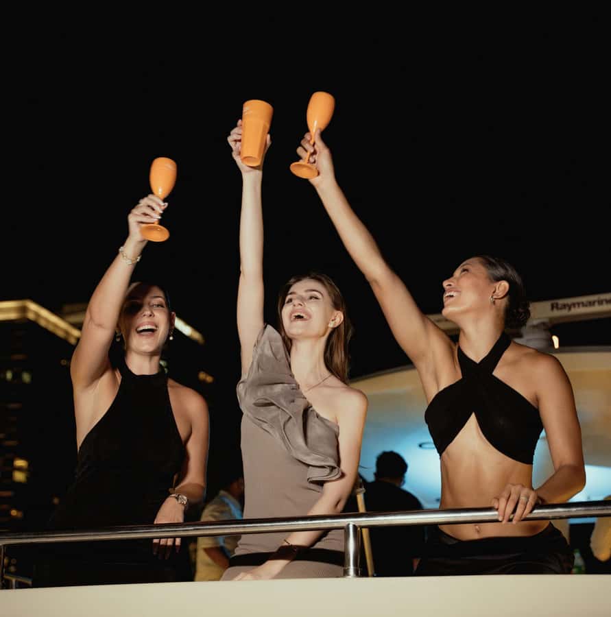 Dubai: Marina Yacht Party with BBQ, Unlimited Drinks and DJ - Boarding the yacht and getting settled