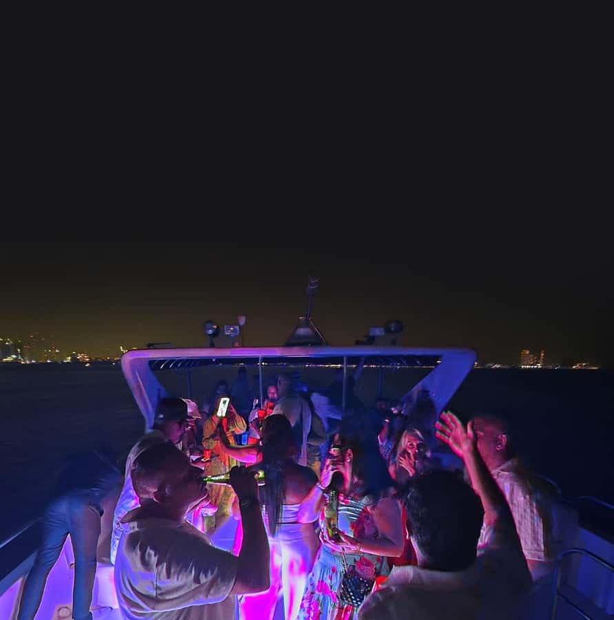 Dubai: Marina Yacht Party with BBQ, Unlimited Drinks and DJ - The Dubai Marina route after dark