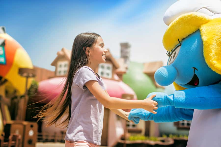Dubai: MOTIONGATE ™ Theme Park Entry Ticket - The Hollywood Theater adds a proper show break