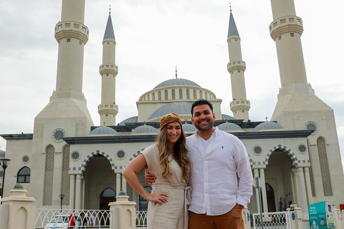 Dubai Old and Modern City Tour with Blue Mosque Visit - Guides make the difference