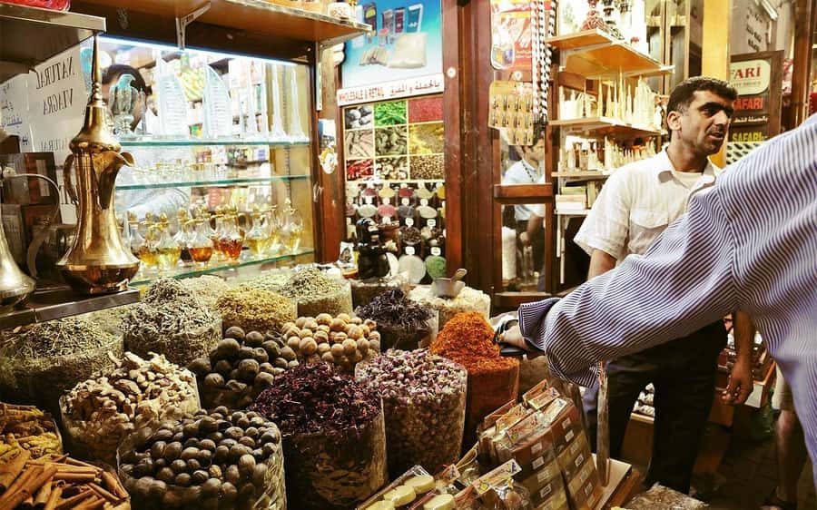 Dubai: Old City Walking Tour with Abra Ride - Why old Dubai is worth your morning or afternoon
