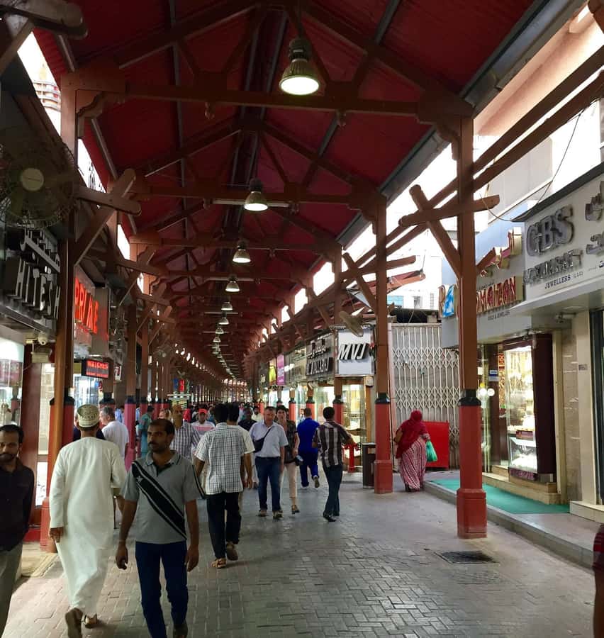 Dubai: Old City Walking Tour with Abra Ride - Al Bastakiya and Al Fahidi’s wind towers
