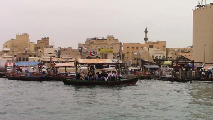 Dubai: Old City Walking Tour with Abra Ride - Coffee, dates, and a taste of local hospitality