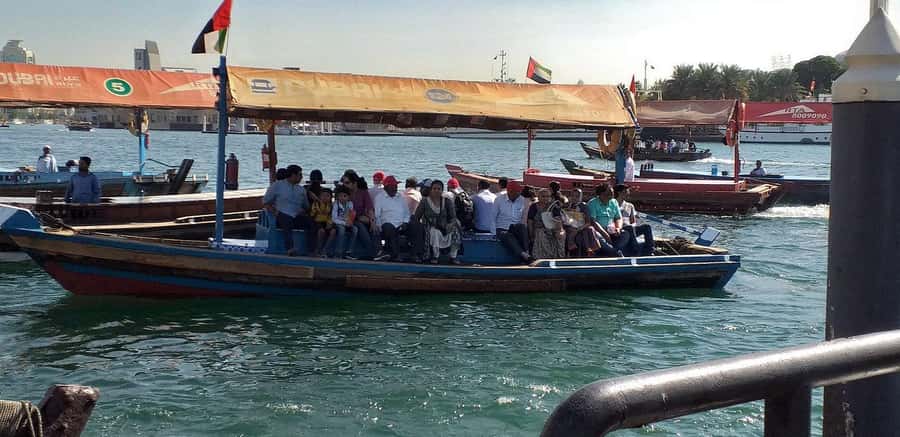 Dubai: Old City Walking Tour with Abra Ride - Al Fahidi Fort and the limits of the museum stop