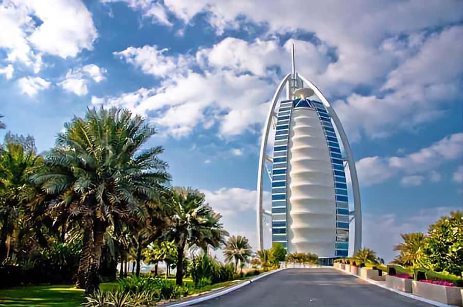 Dubai: Old to New Dubai Private Half-Day Sightseeing Tour - Key points at a glance