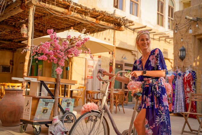 Dubai: Old Town, Souks, Street Food, Guided Tour & Abra Ride - Crossing Dubai Creek by traditional abra