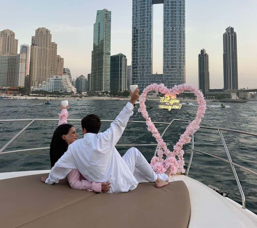 Dubai: Palm Jumeirah luxury private yacht Tour - Key points to know before booking
