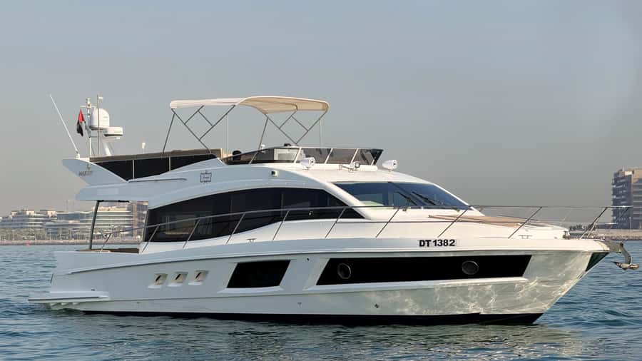 Dubai: Palm Jumeirah luxury private yacht Tour - What the Dubai Marina departure feels like