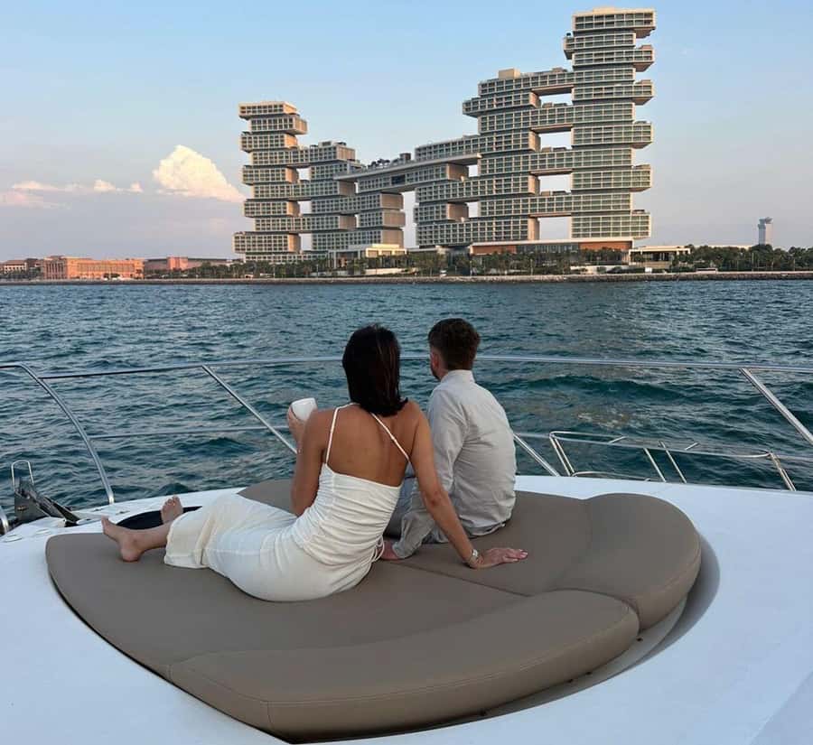 Dubai: Palm Jumeirah luxury private yacht Tour - Upper-deck views and lower-deck air conditioning
