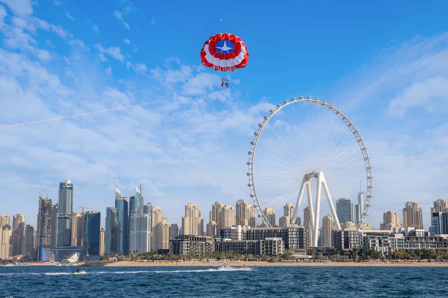 Dubai: Palm View and JBR View Parasailing Experience - Safety, staff, and the human side of the trip