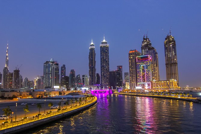 Dubai Private Arrival Airport Transfer to Any Hotels in UAE - A calm option for solo arrivals and families
