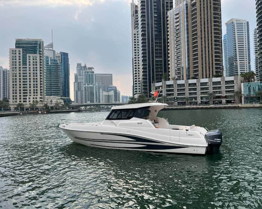 Dubai: Private Boat Cruise from Dubai Marina - Seeing Dubai from a private yacht