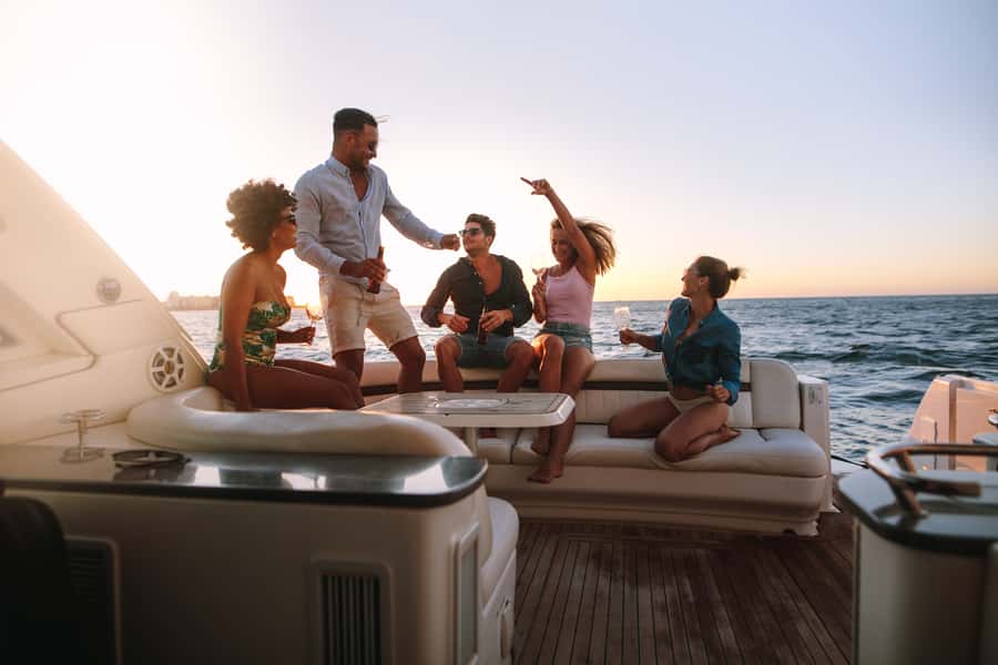Dubai: Private Boat Cruise from Dubai Marina up to 12 people - Key points to know before you book