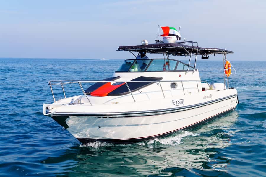 Dubai: Private Coastline Landmarks Mini-Yacht Tour - JBR Beach and the Arabian Gulf