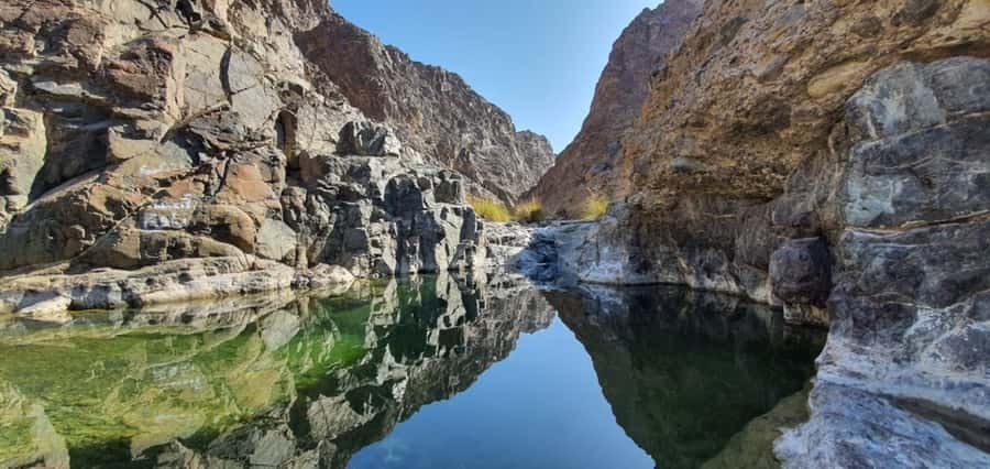 Dubai: Private Desert Day Tour and Wadi Shawka Pool Visit - Key points to know before booking