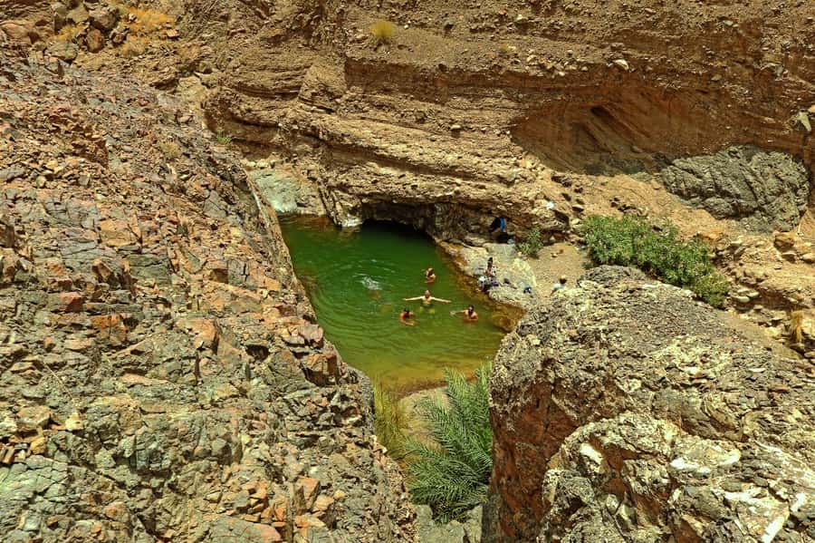 Dubai: Private Desert Day Tour and Wadi Shawka Pool Visit - From Dubai’s hotel lobby to the Sharjah desert