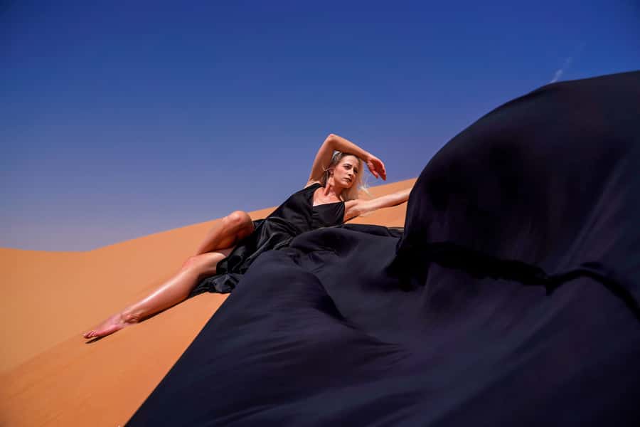 Dubai: Private Flying Dress Photography and Dune Drive Trip - What the one-hour photo session feels like