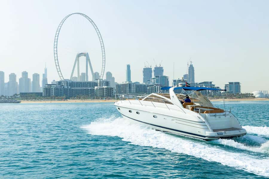Dubai: Private Luxury Everest Yacht Cruise from Dubai Marina - Key points to know before booking