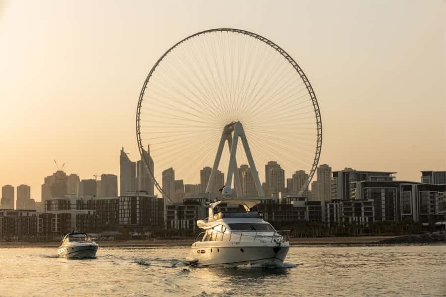 Dubai: Private Luxury Yacht Cruise for up to 20 People - Why Dubai looks better from a private yacht