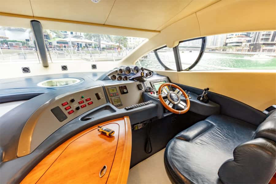 Dubai: Private Luxury Yacht Cruise for up to 20 People - Meeting the crew at Dubai Marina Walk