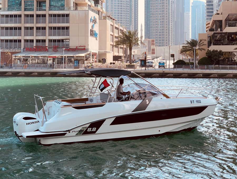 Dubai: Private Sea Escape Cruise - Swim, Tan & Sightsee - Who should book this boat trip?