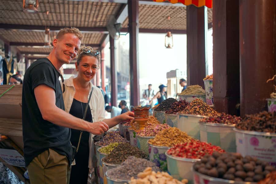 Dubai Private Top Attractions, Premium Vehicle & Street Food - Price, Languages, and Who Gets the Best Value